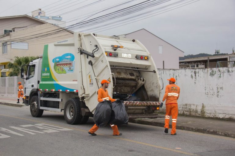 Câmara de Vereadores vota nesta segunda PL que dobra o valor da taxa de lixo em São José