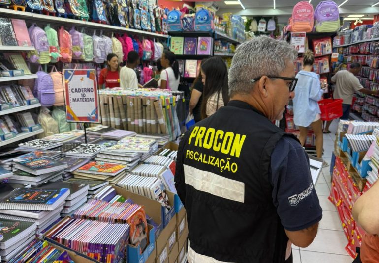 Procon da Capital realiza pesquisa de preços de materiais escolares e alerta para variações de até 4.000%