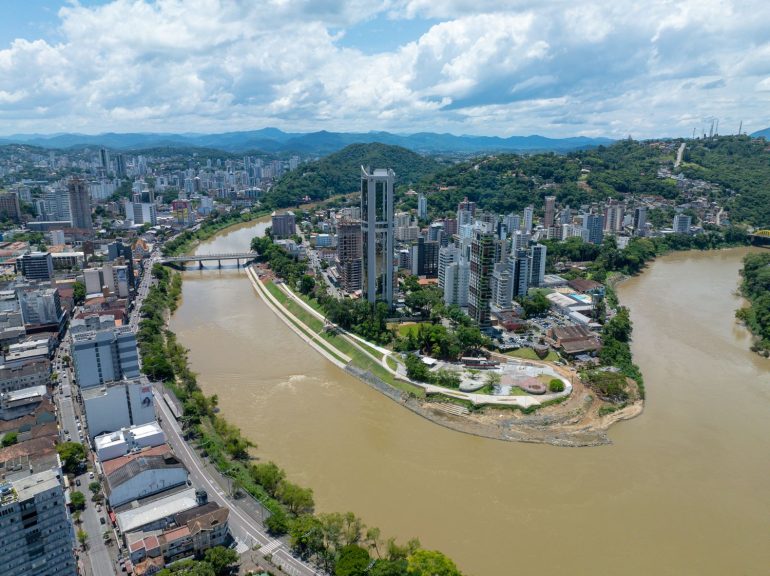 Vale do Itajaí lidera abertura de empresas em Santa Catarina, com 74,2 mil novos negócios