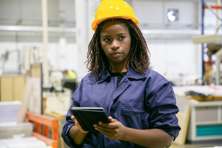 Indústria catarinense é a que mais emprega mulheres no Brasil, 8% acima da média nacional