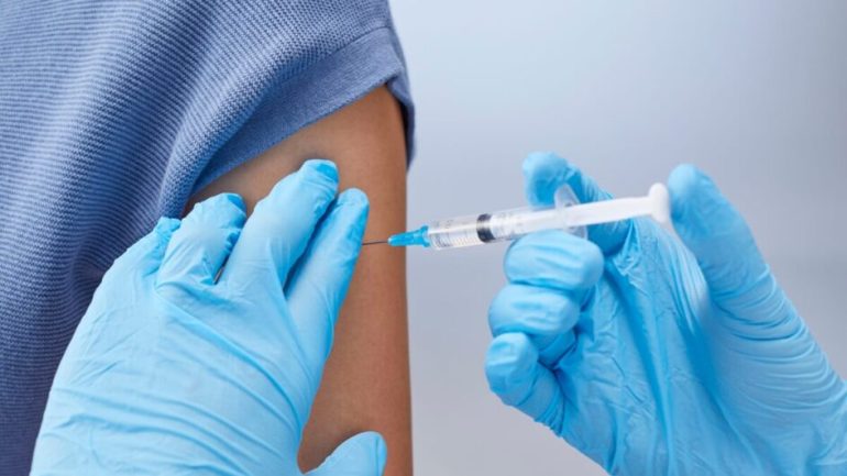 Campanha de vacinação contra a gripe em Santa Catarina completa um mês com baixa adesão