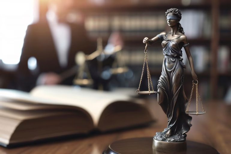 Cozinheira sofre assédio moral e sexual em empresa em Florianópolis e recebe indenização de R$ 15 mil