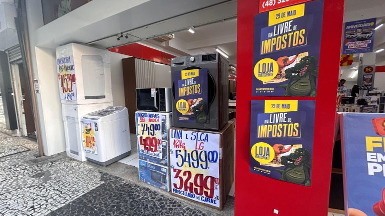 Dia Livre de Impostos mobiliza Florianópolis em alerta sobre a carga tributária brasileira