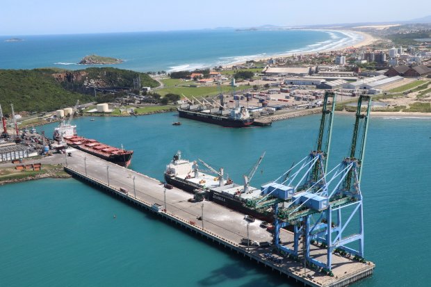 Governador-acompanha-operacoes-no-Porto-de-Imbituba-e-reforca-integracao-com-a-cidade