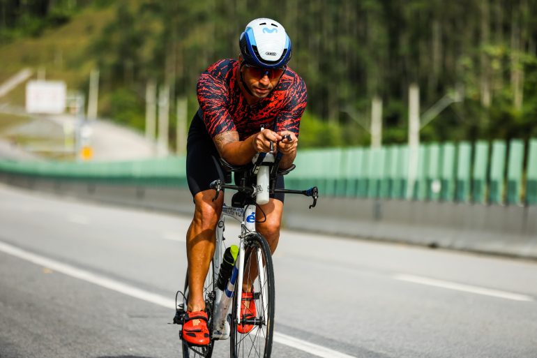 do-morro-da-cruz-ao-ironman-bombeiro-de-florianopolis-encara-maior-desafio-da-vida-scaled