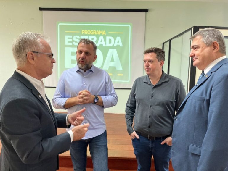 fetrancesc-e-deputados-discutem-investimentos-em-rodovias-catarinenses