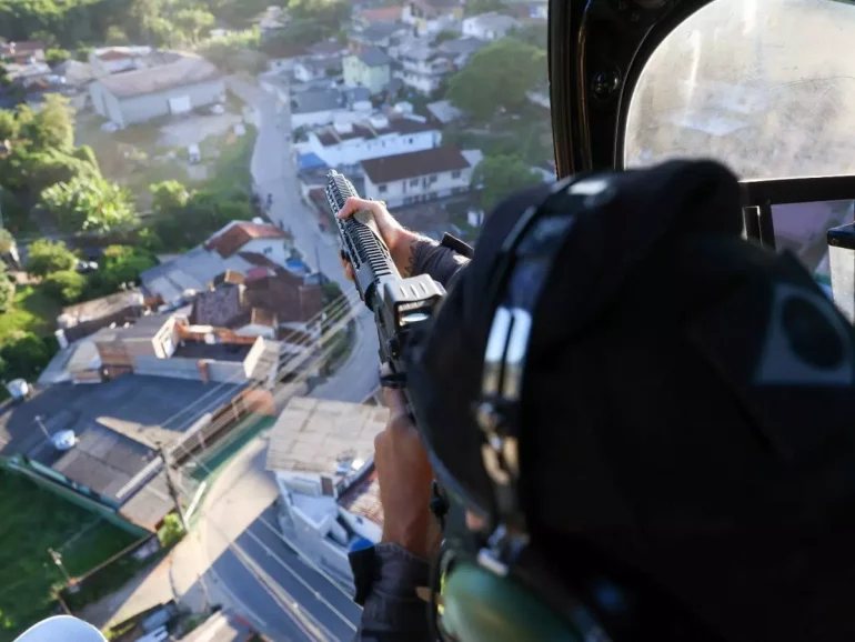policia-civil-cumpre-mais-de-30-mandados-contra-faccao-ligada-a-ataques-de-2024.6