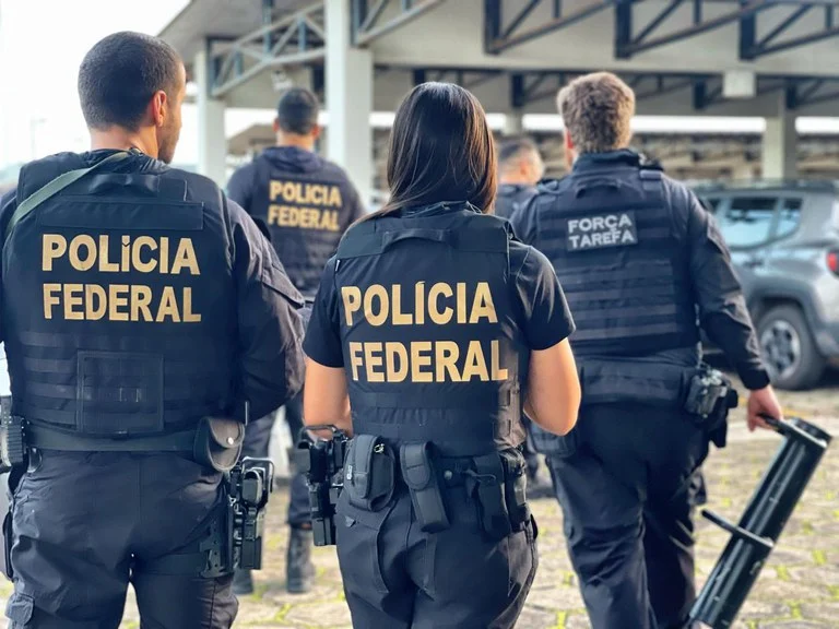 policia-federal-desmantela-celula-armada-que-espionava-ministros-do-stf1