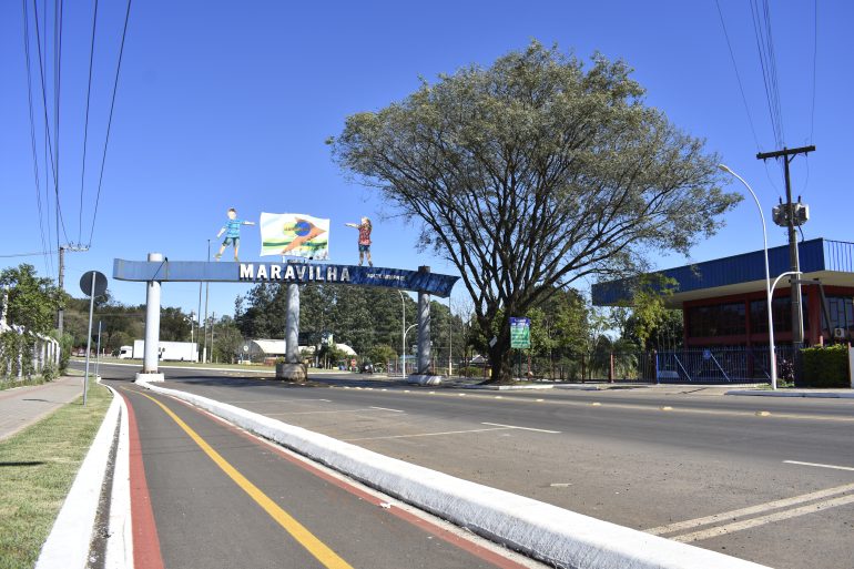 santa-catarina-levada-a-serio-governador-presta-contas-a-17-municipios-do-oeste1-scaled