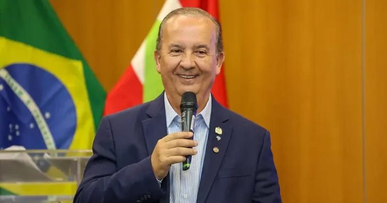 Aprovação do governo Jorginho Mello alcança 77% em Santa Catarina, aponta pesquisa