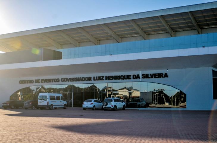 Concessão do Centro de Eventos Luiz Henrique da Silveira, em Canasvieiras, avança com audiência pública