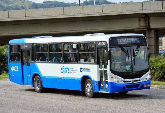 Ônibus voltam a circular em Florianópolis após paralisação parcial; normalização é esperada até o fim da manhã