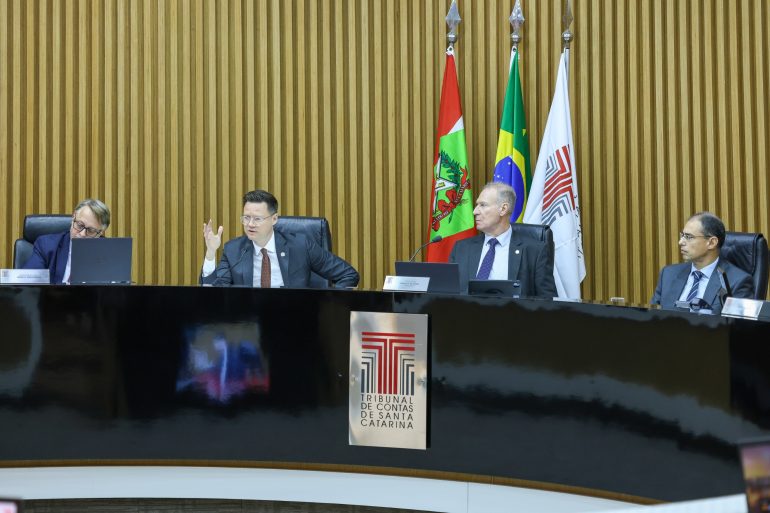 TCE aprova contas do Governo de Santa Catarina de 2024 com elogios a investimentos e equilíbrio fiscal
