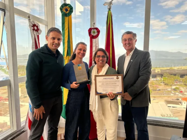 florianopolis-premia-escolas-municipais-com-melhor-desempenho-na-avalia-floripa1