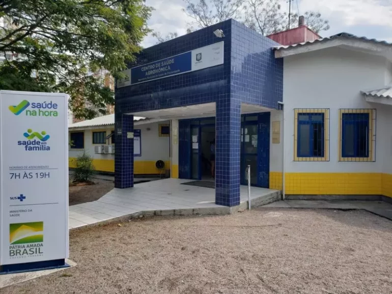furto-em-posto-de-saude-na-agronomica-causa-prejuizo-e-destroi-estoque-de-vacinas-e-insulina