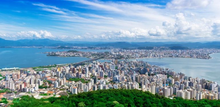 imoveis-em-cidades-litoraneas-disparam-com-nova-onda-de-moradores-remotos