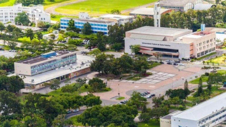 sem-direito-de-defesa-familia-contesta-retirada-do-nome-de-ex-reitor-da-ufsc