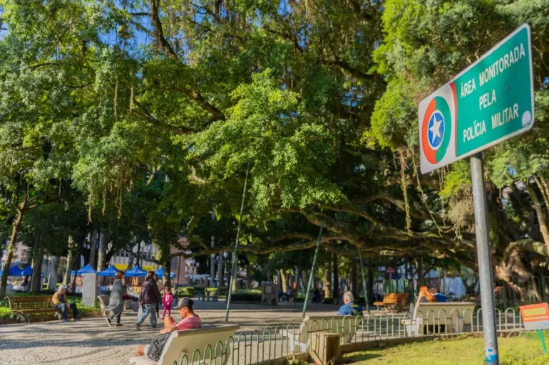 vereador-propoe-cercamento-de-parques-e-pracas-para-aumentar-seguranca-em-florianopolis