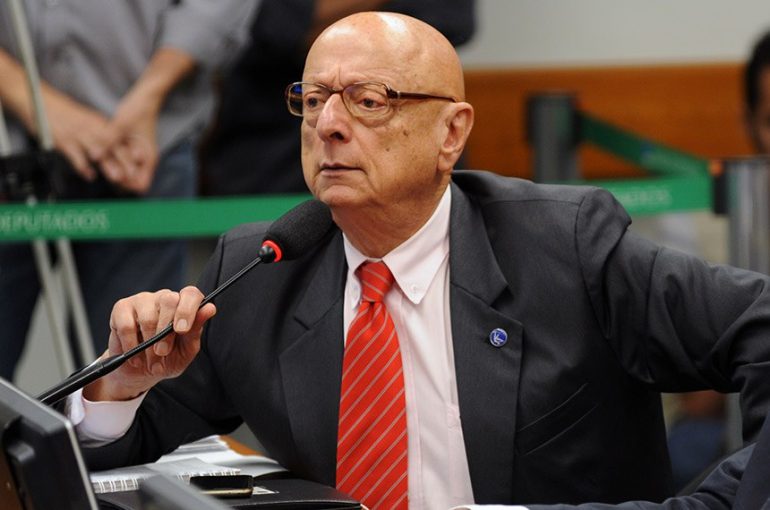 Esperidião Amin integra comitiva do Senado que vai aos EUA discutir tarifas impostas por Trump