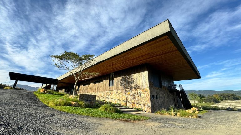 Inverno na Serra Catarinense: charme, frio e uma taça de vinho na Thera Vinícola