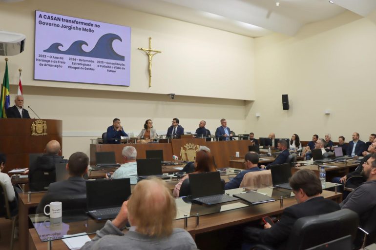 camara-de-florianopolis-debate-avancos-e-metas-do-saneamento-em-audiencia-publica-com-casan-prefeitura-e-aresc