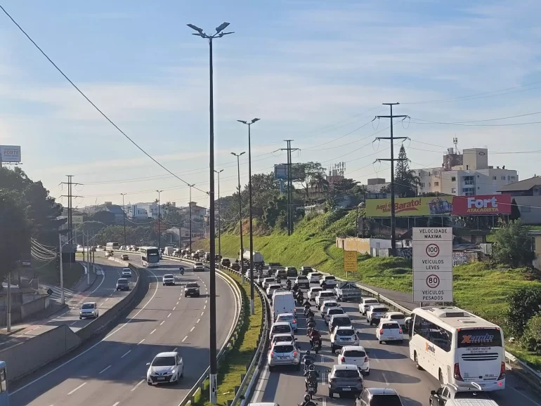 florianopolis-avanca-em-projeto-para-criar-faixas-exclusivas-para-motos