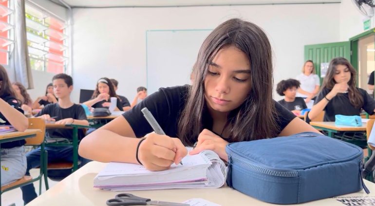 mais-de-mil-escolas-de-sc-aplicam-simulado-para-avaliar-desempenho-de-alunos-do-ensino-fundamental-e-medio