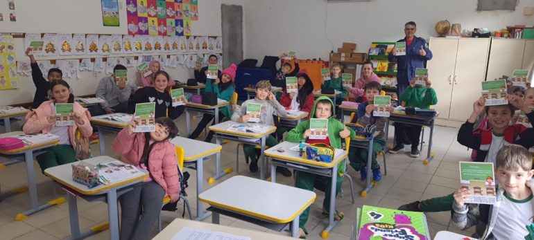 operacao-alerta-vermelho-nas-escolas-engaja-criancas-e-educadores-em-campanha-por-mais-seguranca-em-casa