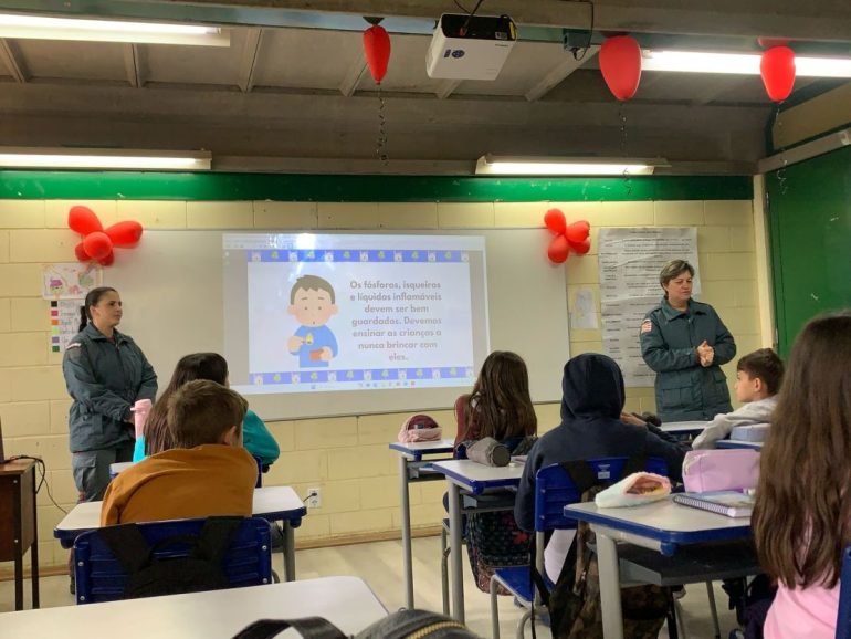 operacao-alerta-vermelho-nas-escolas-engaja-criancas-e-educadores-em-campanha-por-mais-seguranca-em-casa