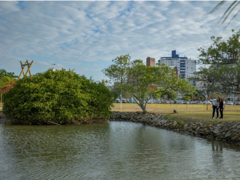 parque-de-coqueiros-pode-ser-rebatizado-em-homenagem-a-morador-que-liderou-sua-criacao1
