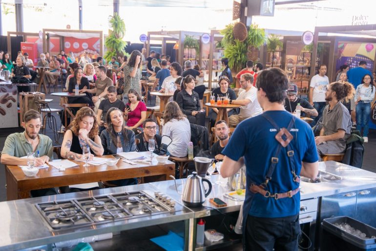 Bistek promove 3ª edição da maior feira de café do varejo de Santa Catarina