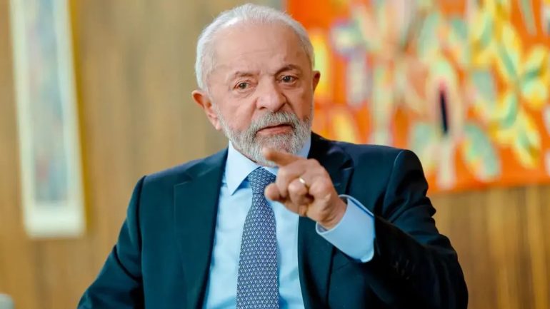 Lula anuncia plano de contingência para setores afetados por tarifaço de 50%
