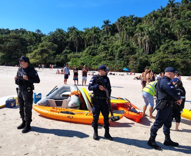 Operação apreende equipamentos e desmonta turismo ilegal na Ilha do Campeche
