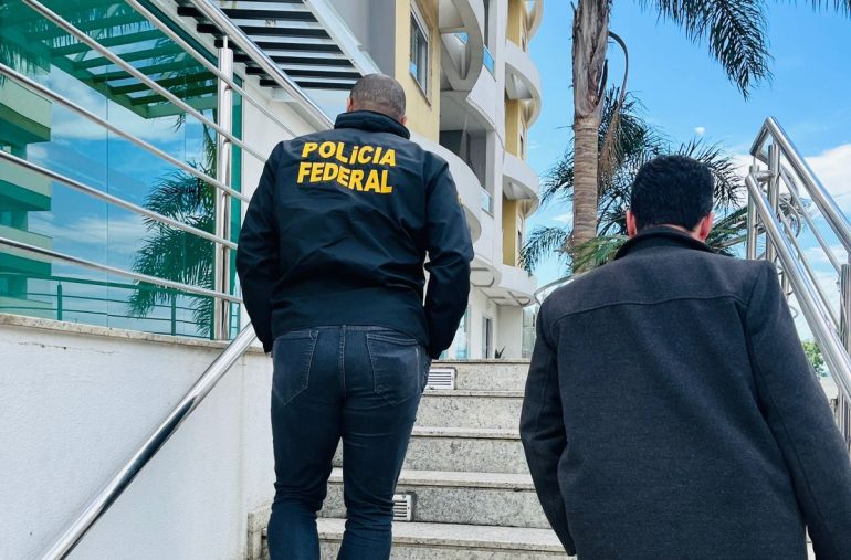 PF bloqueia imóvel de R$ 1 milhão em SC em investigação sobre exploração sexual infantil