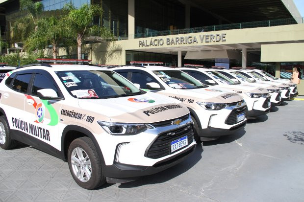 SC promove 496 militares e entrega viaturas e equipamentos às corporações da Segurança Pública em solenidade nesta segunda 
