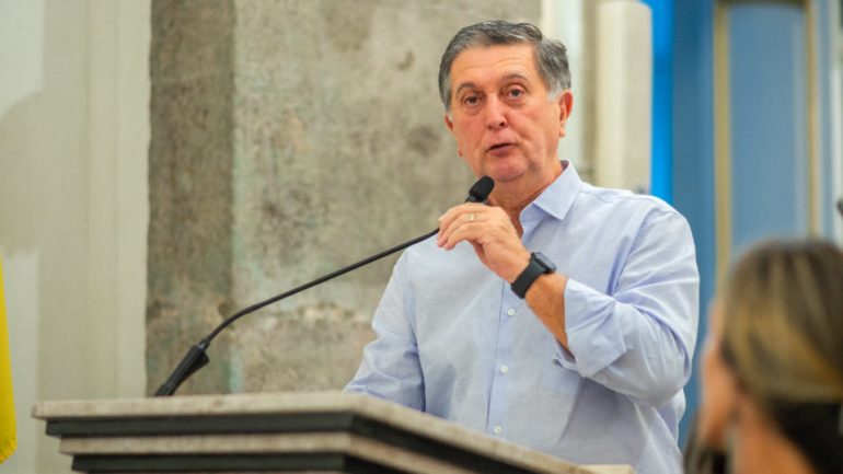 camara-de-florianopolis-homenageia-ex-vereador-gabrielzinho-e-da-seu-nome-ao-predio-do-legislativo2