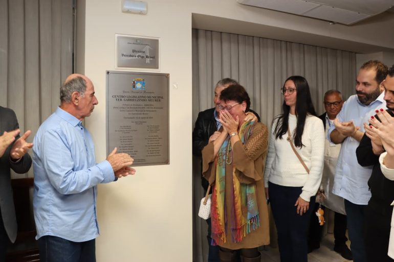 camara-de-florianopolis-homenageia-ex-vereador-gabrielzinho-e-da-seu-nome-ao-predio-do-legislativo3