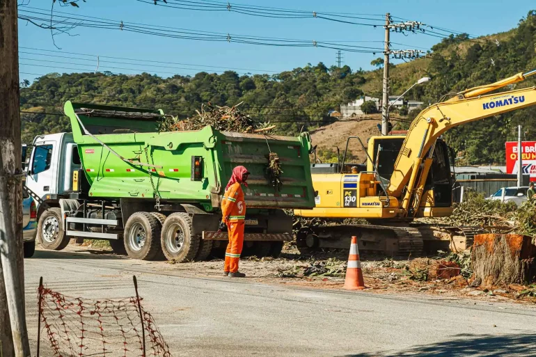 obra-de-realocacao-de-cabeamento-vai-alterar-transito-no-bairro-forquilhas-nesta-terca-feira