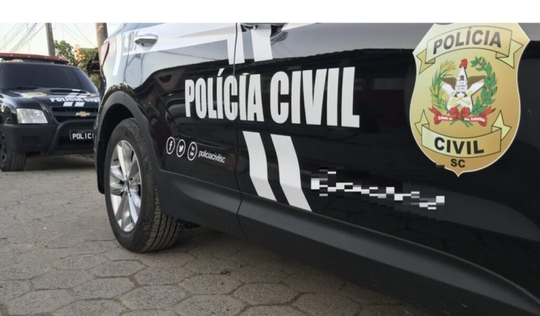 criminoso-foragido-invade-casa-estupra-e-mantem-mulher-em-carcere-por-9-horas-em-sc