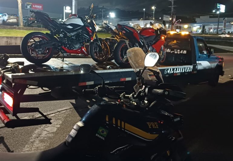 prf-flagra-motocicletas-com-dispositivos-para-esconder-placas-na-br-101-em-sao-jose-e-palhoca1