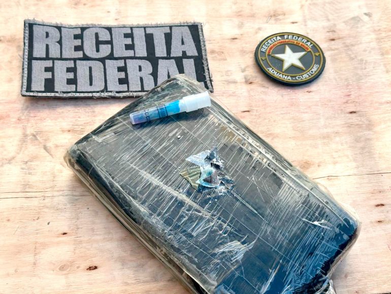 receita-federal-apreende-61-kg-de-cocaina-no-porto-de-itapoa1