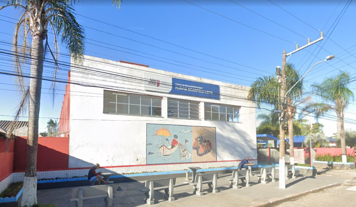Aluno autista de 9 anos é agredido por professora durante aula na Grande Florianópolis